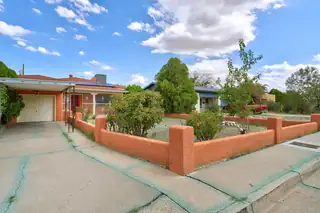 816 PALOMAS Drive SE, Albuquerque
