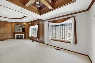 9214 ADMIRAL LOWELL Place NE 