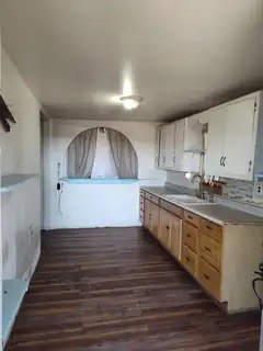 502 ROOSEVELT Avenue 