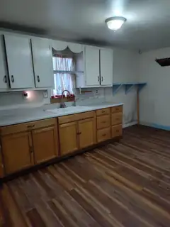 502 ROOSEVELT Avenue 