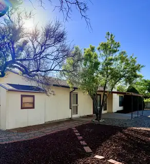 350 WESTERN HILLS Drive SE 