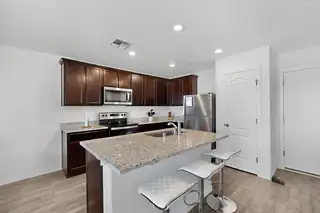 2401 DESI Loop Kitchen