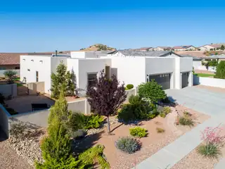 1978 CASTLE PEAK Loop NE, Rio Rancho 