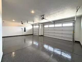 3149 Wolf Tail Loop NE Garage