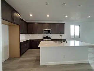 3149 Wolf Tail Loop NE Kitchen