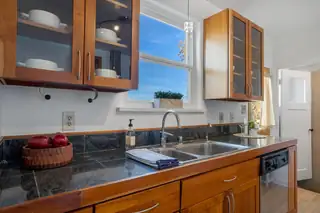 218 Amherst Drive SE Kitchen