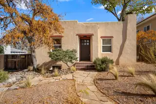 218 Amherst Drive SE, Albuquerque 