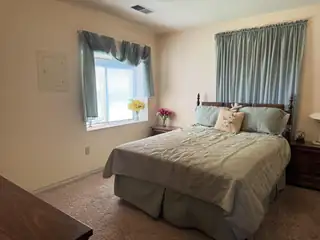 2007 HINKLE Street SE Bedroom