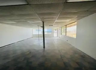 1640 N WHITE SANDS Boulevard Living Room