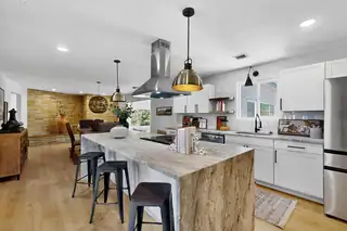 336 ENCHANTED VALLEY Place NW 