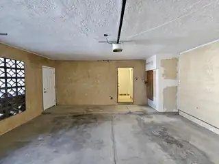 1604 LOS ARBOLES Avenue NW Garage