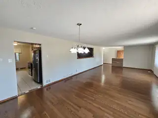 1604 LOS ARBOLES Avenue NW Living Room