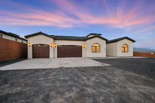 2012 Contreras Road NE Exterior Front