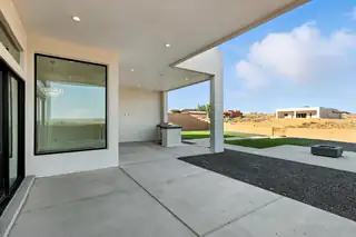 2012 Contreras Road NE Patio