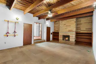 2316 HANNETT Avenue NE 