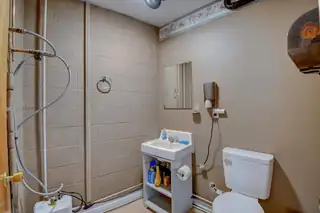 4405 CUTLER Avenue NE 