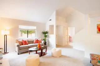 1517 GEORGENE Drive NE Living Room