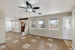 17 FRANCES Road Living Room