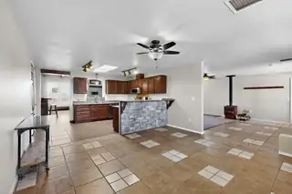 17 FRANCES Road Kitchen