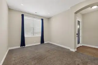 1939 Castle Peak Loop NE 