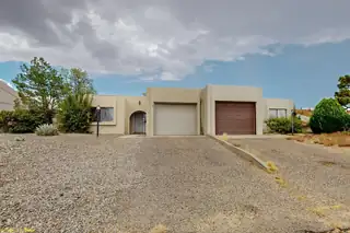 704 STALLION Road SE, Rio Rancho 