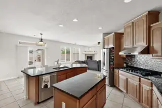 24 LOS BALCONES Place NE Kitchen