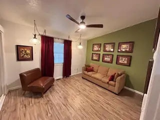 7112 Pan American Fwy NE 161 