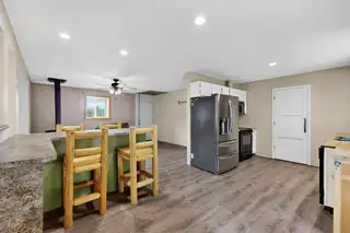 828 W West Roybal Drive Kitchen