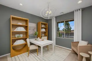 6818 Sydney Drive NE 