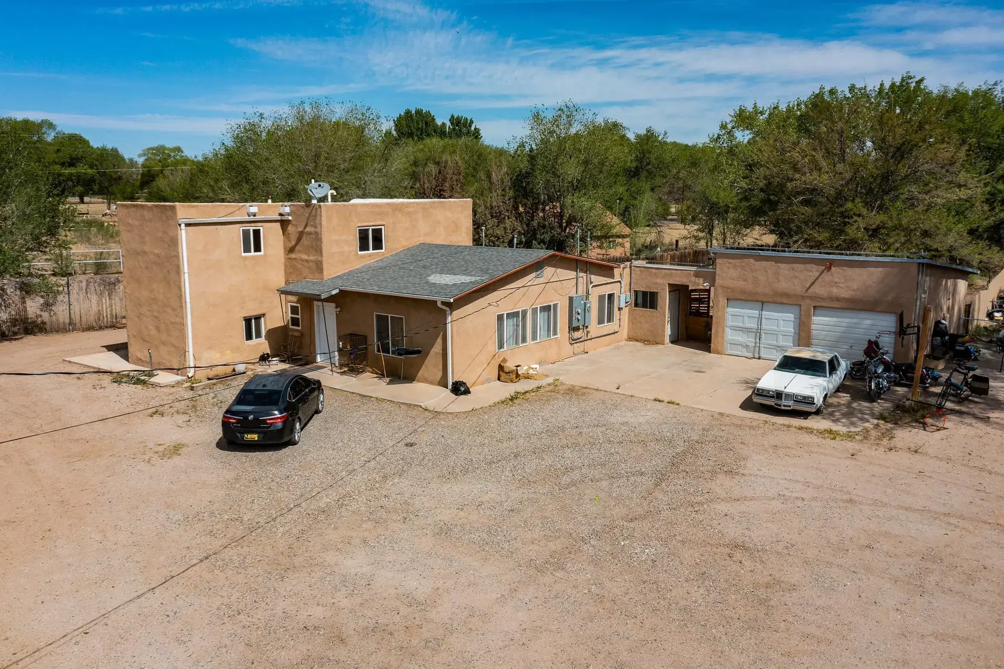 2327 Pajarito Road SW