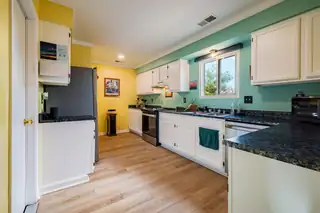 55 LYNWOOD Drive SE Kitchen