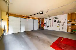 55 LYNWOOD Drive SE Garage