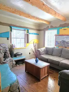 13 NOTTINGHAM Drive Living Room