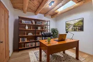 616 17TH Street NW Home Office