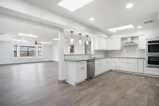 3900 SAINT ANDREWS Drive SE Kitchen