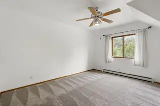 10 HOWLIN WOLF Trail Bedroom