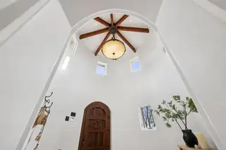 8906 Paramount Court NE View