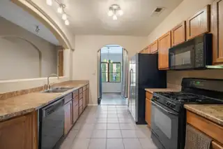 6800 BUTTE VOLCANO Road NW Kitchen