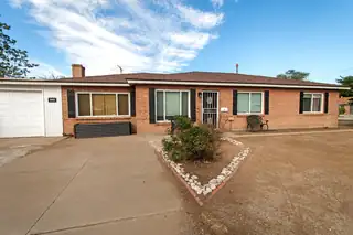 8902 CLAREMONT Avenue NE, Albuquerque