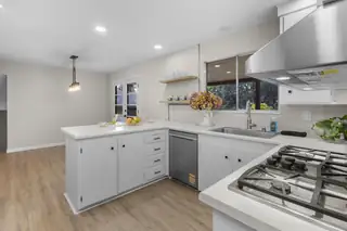 7101 AZTEC Road NE Kitchen