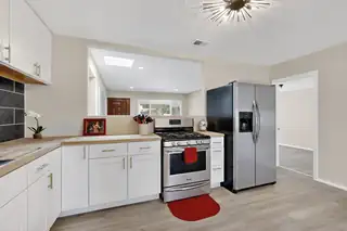 2805 CHRISTINE Street NE Kitchen