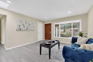 2805 CHRISTINE Street NE Living Room