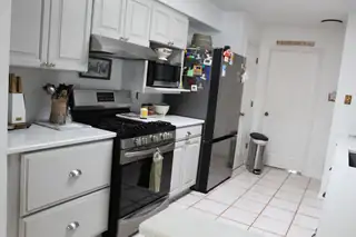 704 WESTERN Drive Kitchen