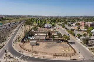 800 AVENIDA CESAR CHAVEZ SE 