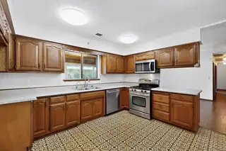 1335 Kaghan Loop Drive Kitchen