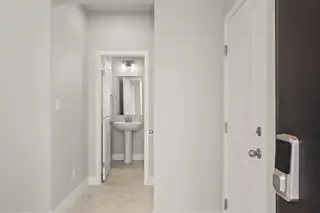 6717 Sydney Drive NE 