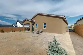 688 Amatista Lp SE Backyard