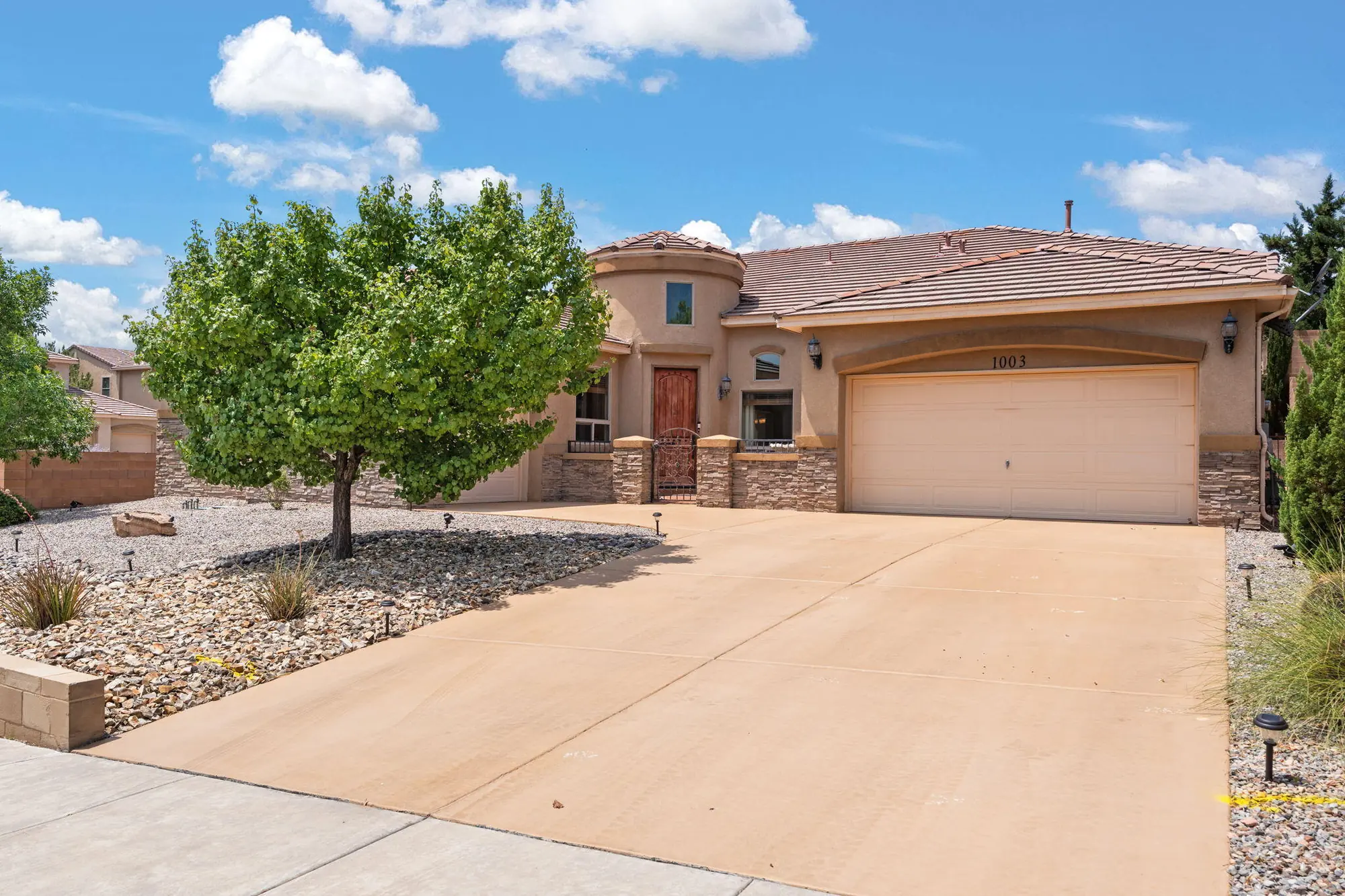 1003 DESERT BROOM Road NE, Rio Rancho