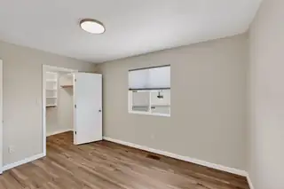 43 Violeta Place Garage