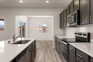 2503 Calle Del Los Claveles 